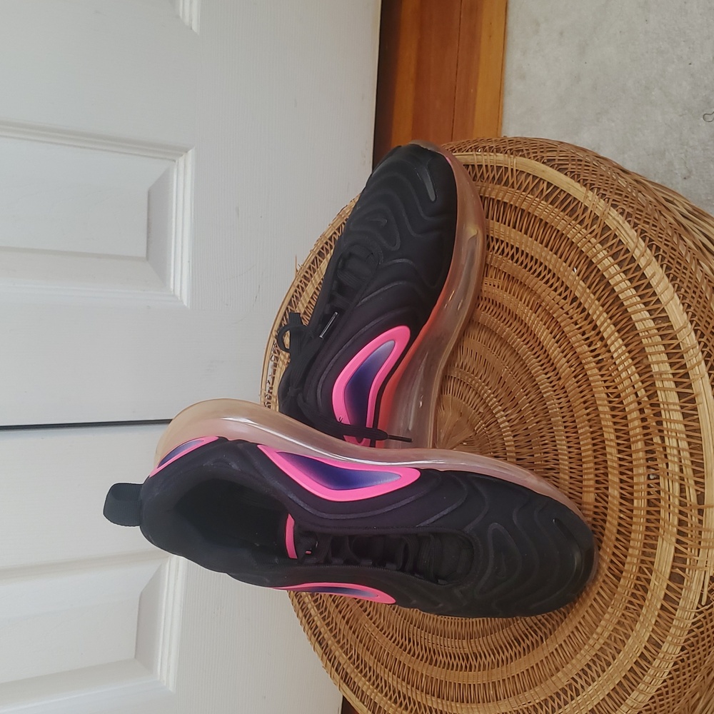 Nike Youth Airmax 720 Pink And Black Rise Athletic Sneakers - Picture 10 of 10